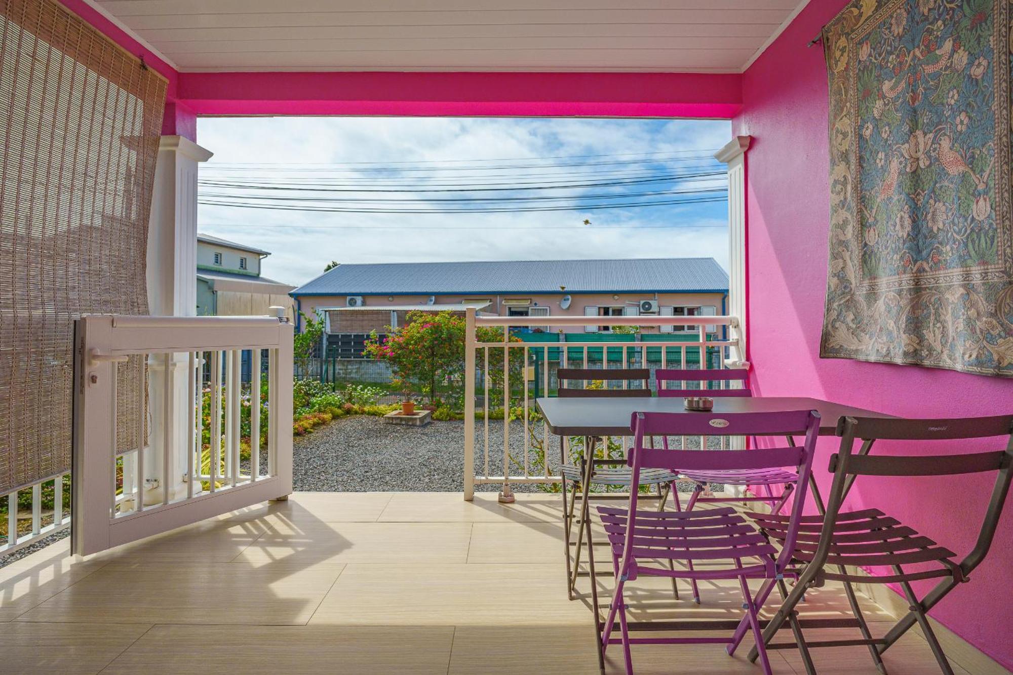 Le Tuit-Tuit - Un Nid Douillet Apartment Sainte-Suzanne ภายนอก รูปภาพ