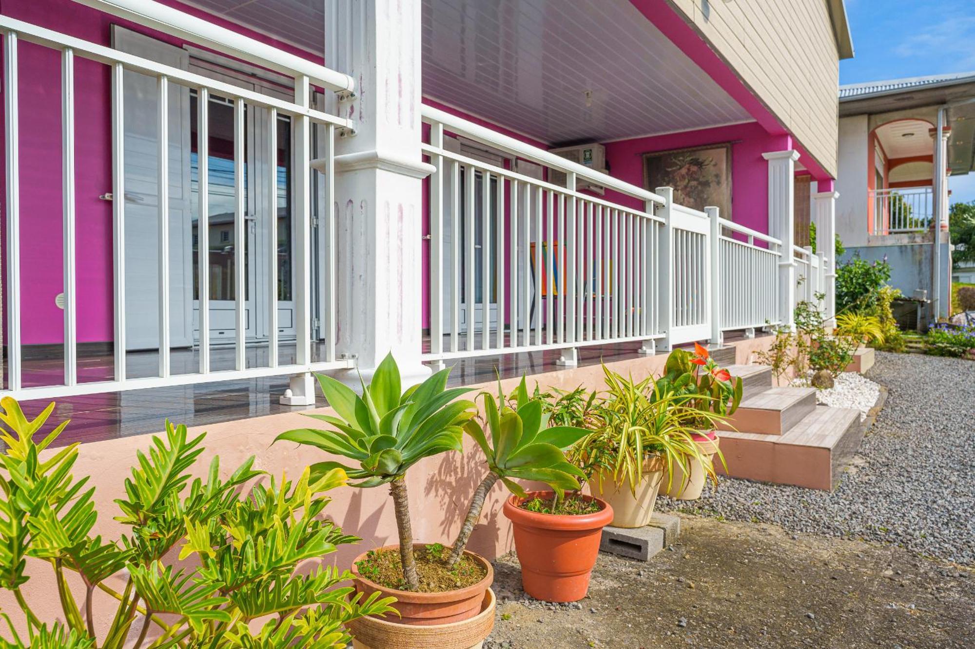 Le Tuit-Tuit - Un Nid Douillet Apartment Sainte-Suzanne ภายนอก รูปภาพ